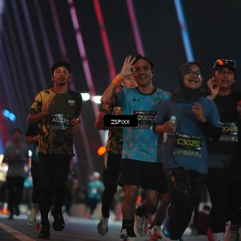 Runner Photo 6243470