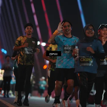 Runner Photo 6243478