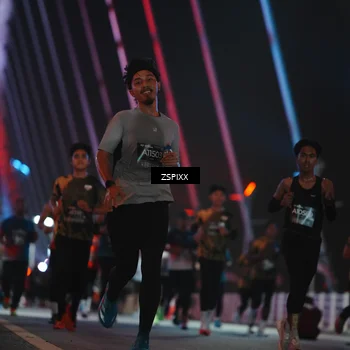 Runner Photo 6243511