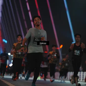 Runner Photo 6243515