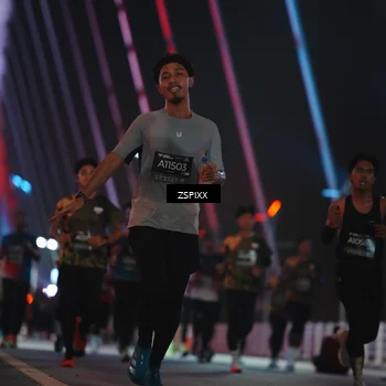 Runner Photo 6243531