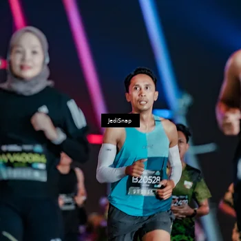 Runner Photo 6243542