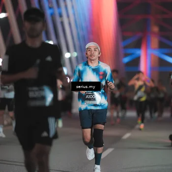 Runner Photo 6243544