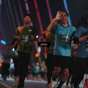 Runner Photo 6243553