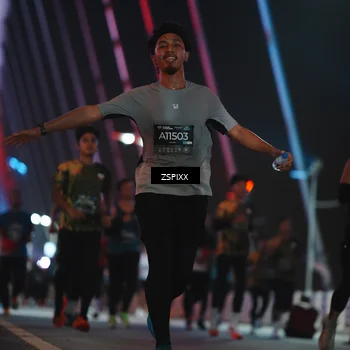 Runner Photo 6243572
