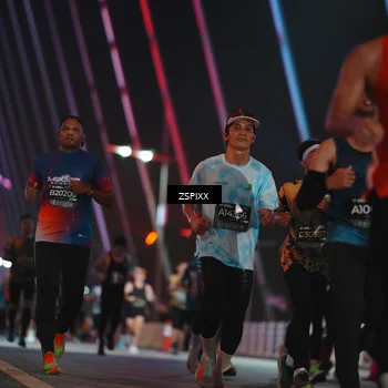 Runner Photo 6243612