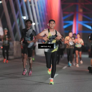 Runner Photo 6243625