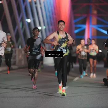 Runner Photo 6243651