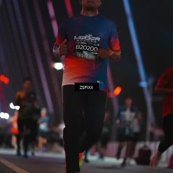 Runner Photo 6243691