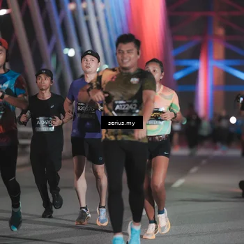 Runner Photo 6243751