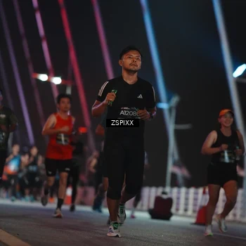 Runner Photo 6243787