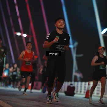 Runner Photo 6243814