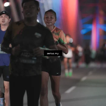 Runner Photo 6243830