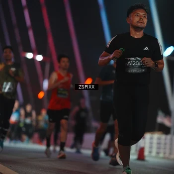 Runner Photo 6243831