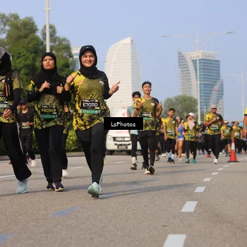 Runner Photo 6243848