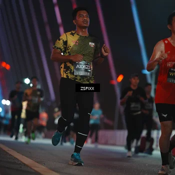 Runner Photo 6243853