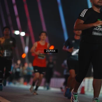 Runner Photo 6243859