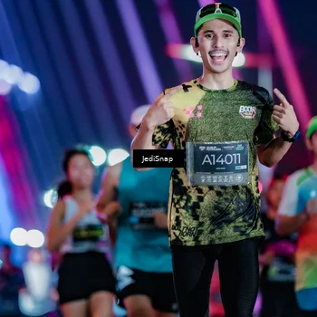 Runner Photo 6243871