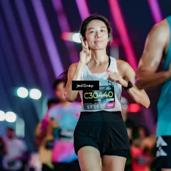 Runner Photo 6243907