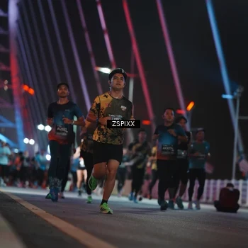 Runner Photo 6243911
