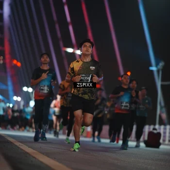 Runner Photo 6243928