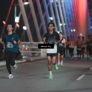 Runner Photo 6243936