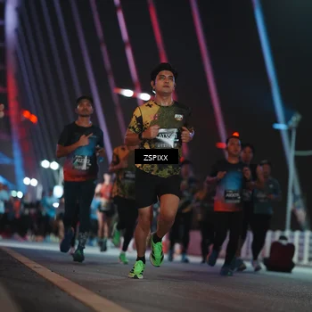 Runner Photo 6243939