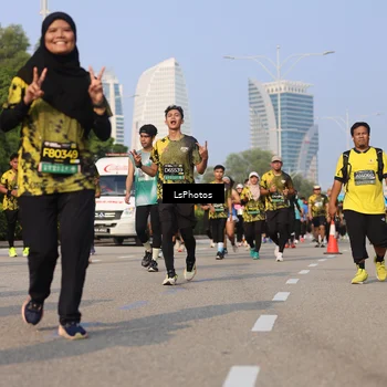 Runner Photo 6243941