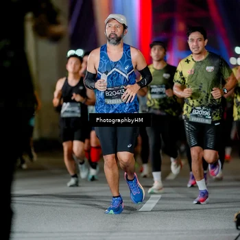Runner Photo 6243976