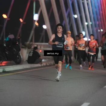 Runner Photo 6243977