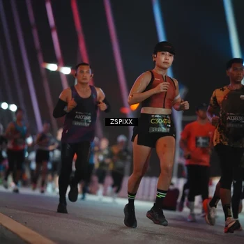 Runner Photo 6243997