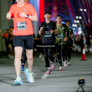 Runner Photo 6244024