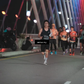 Runner Photo 6244025