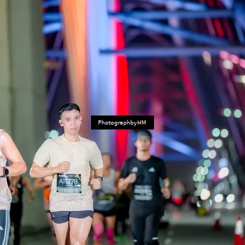 Runner Photo 6244034