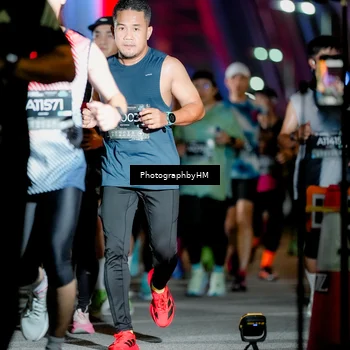 Runner Photo 6244053