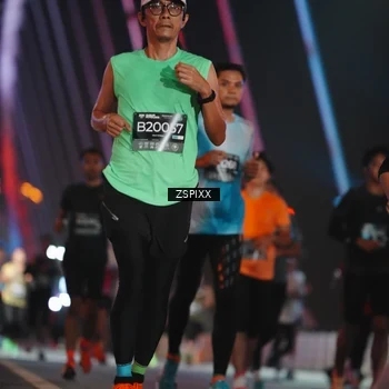 Runner Photo 6244068