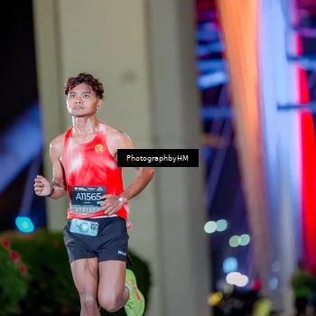 Runner Photo 6244071