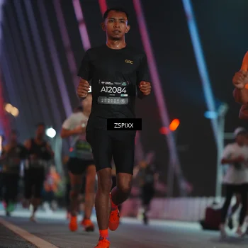 Runner Photo 6244112