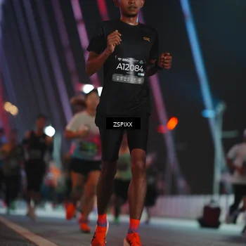 Runner Photo 6244130