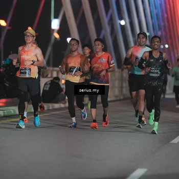 Runner Photo 6244156