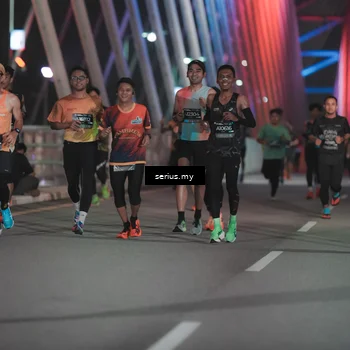 Runner Photo 6244230