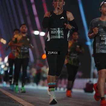 Runner Photo 6244250