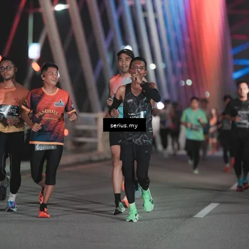 Runner Photo 6244251