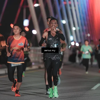 Runner Photo 6244299