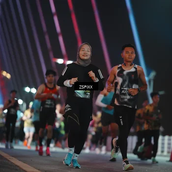 Runner Photo 6244347