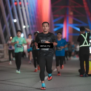 Runner Photo 6244353