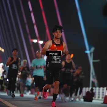 Runner Photo 6244399