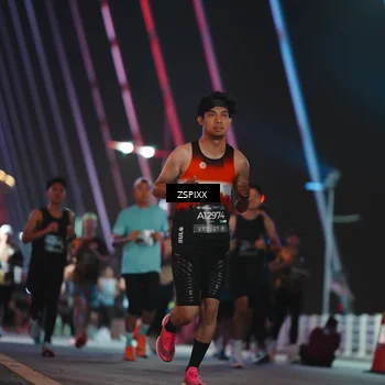 Runner Photo 6244419