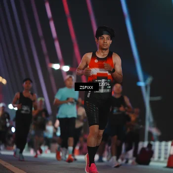 Runner Photo 6244420