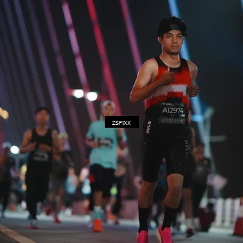 Runner Photo 6244443